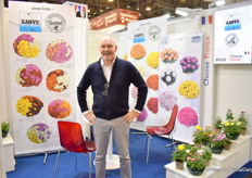 Sauve of Sauve introducing new genetics this year. “The objective is to push the bigger flowers. The challenge in chrysanthemums is to get something that is round, compact, flexible, big flowers but is not easy to break. Also having attractive colors is important. And not to forget the flowering week, which is sometimes delayed due to the changing weather. Therefore, we made a list with special notation for multiflora with the week of the first flower. Then, the consumers can plan more. With their assortment they can go from end of August till end of October.“